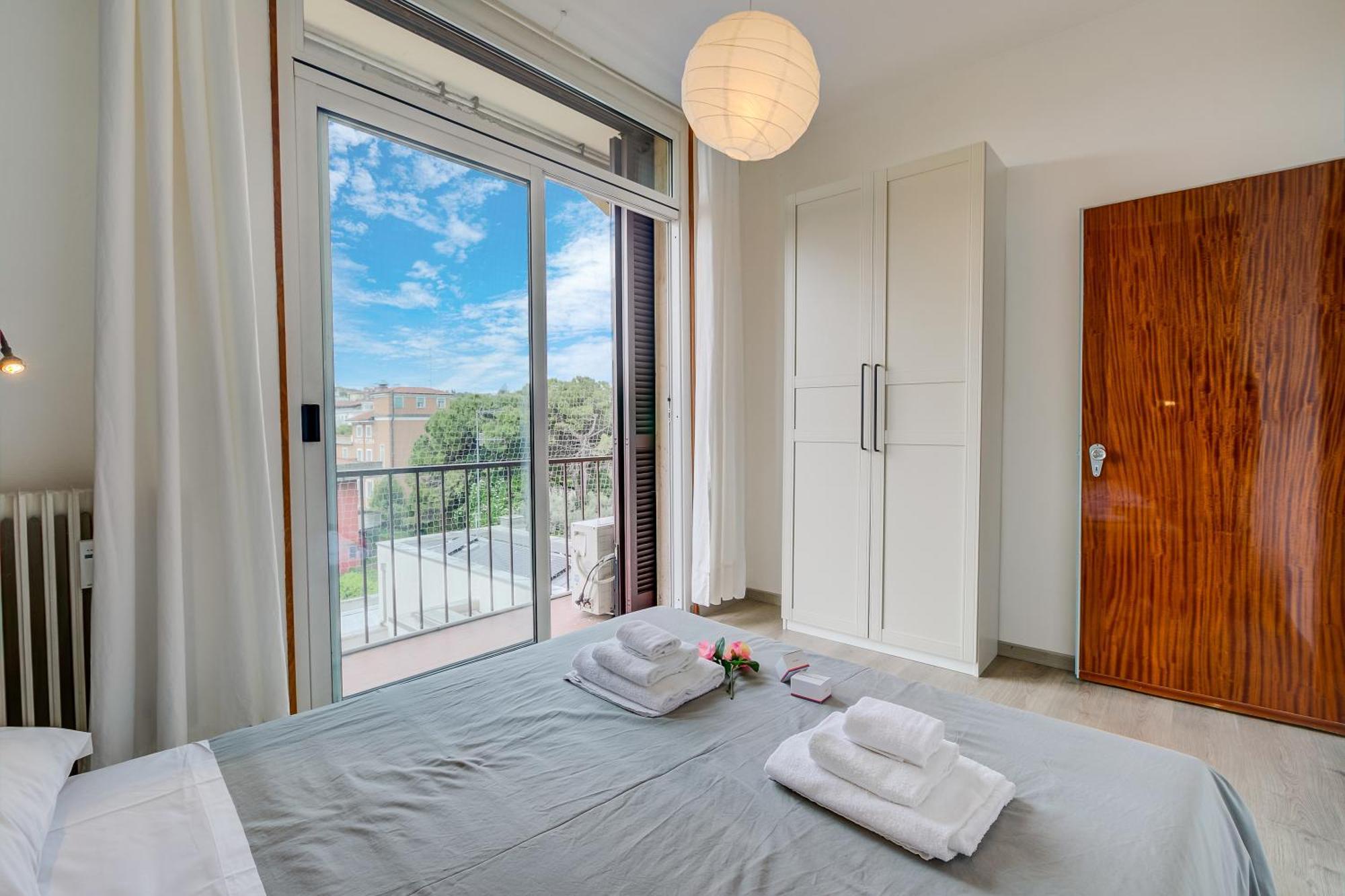 Appartamento Di Tommaso - Happy Rentals Desenzano del Garda Exteriör bild