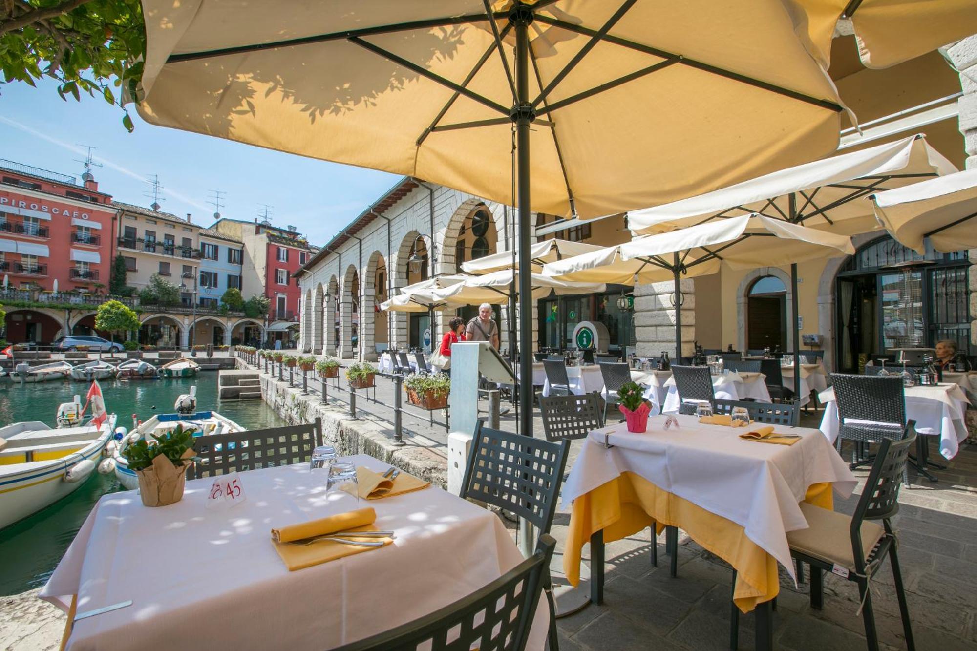 Appartamento Di Tommaso - Happy Rentals Desenzano del Garda Exteriör bild